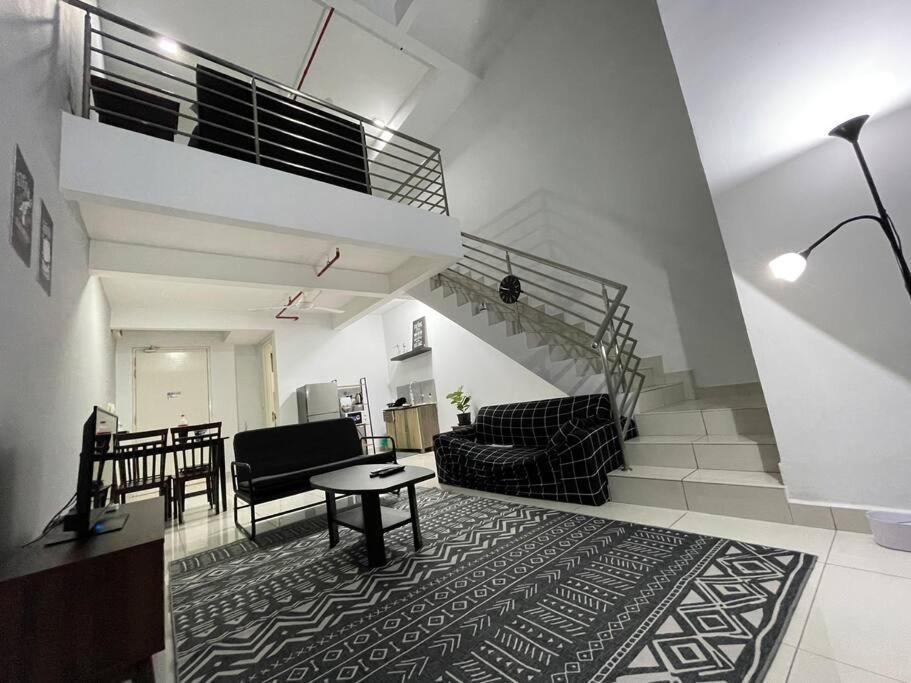 Minimalist Loft5 Decentrum Wifinetflix Kajang Bagian luar foto