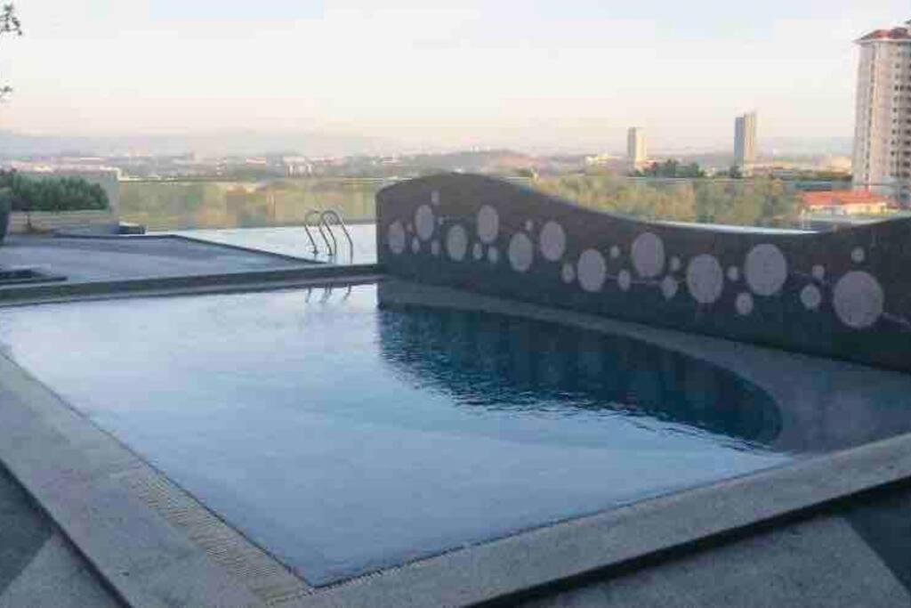 Minimalist Loft5 Decentrum Wifinetflix Kajang Bagian luar foto